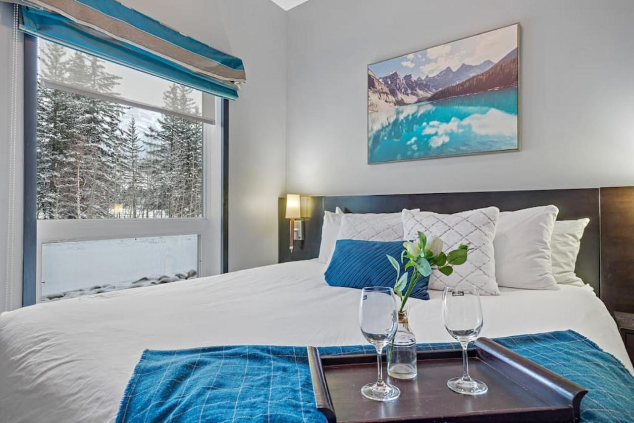 Nature'S Nook By Instant Suites Pool & Hottub Canmore Zewnętrze zdjęcie